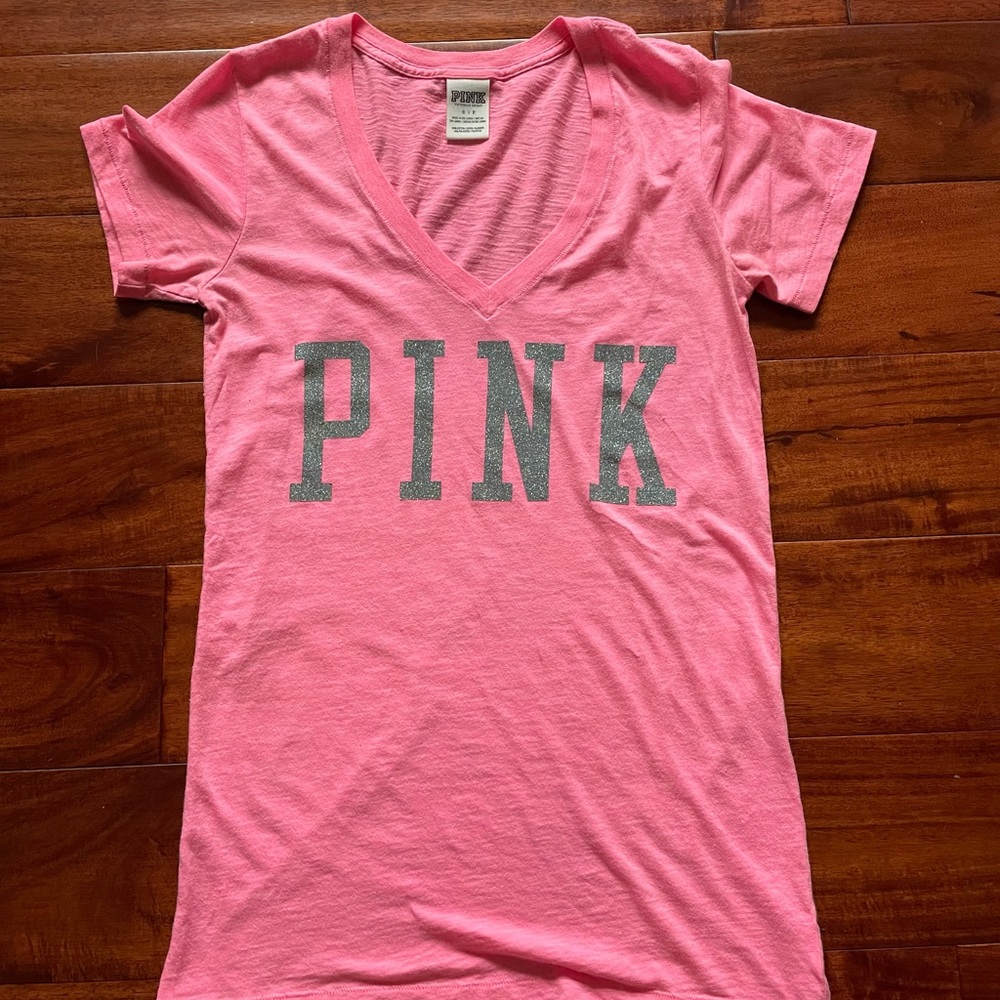 PINK Victoria’s Secret V- Neck T-shirt w/Glitter